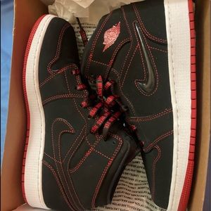 Air jordan 1 mid fearless